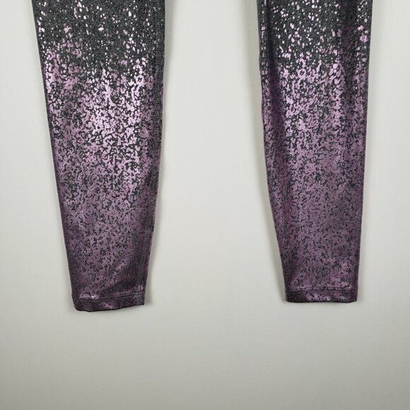 Beyond Yoga Alloy Ombre Leggings High Waisted Gray Pink Metallic Size Small - Picture 4 of 9